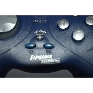 Gravis Eliminator GamePad Pro #44031 / Plug and Play USB Controller